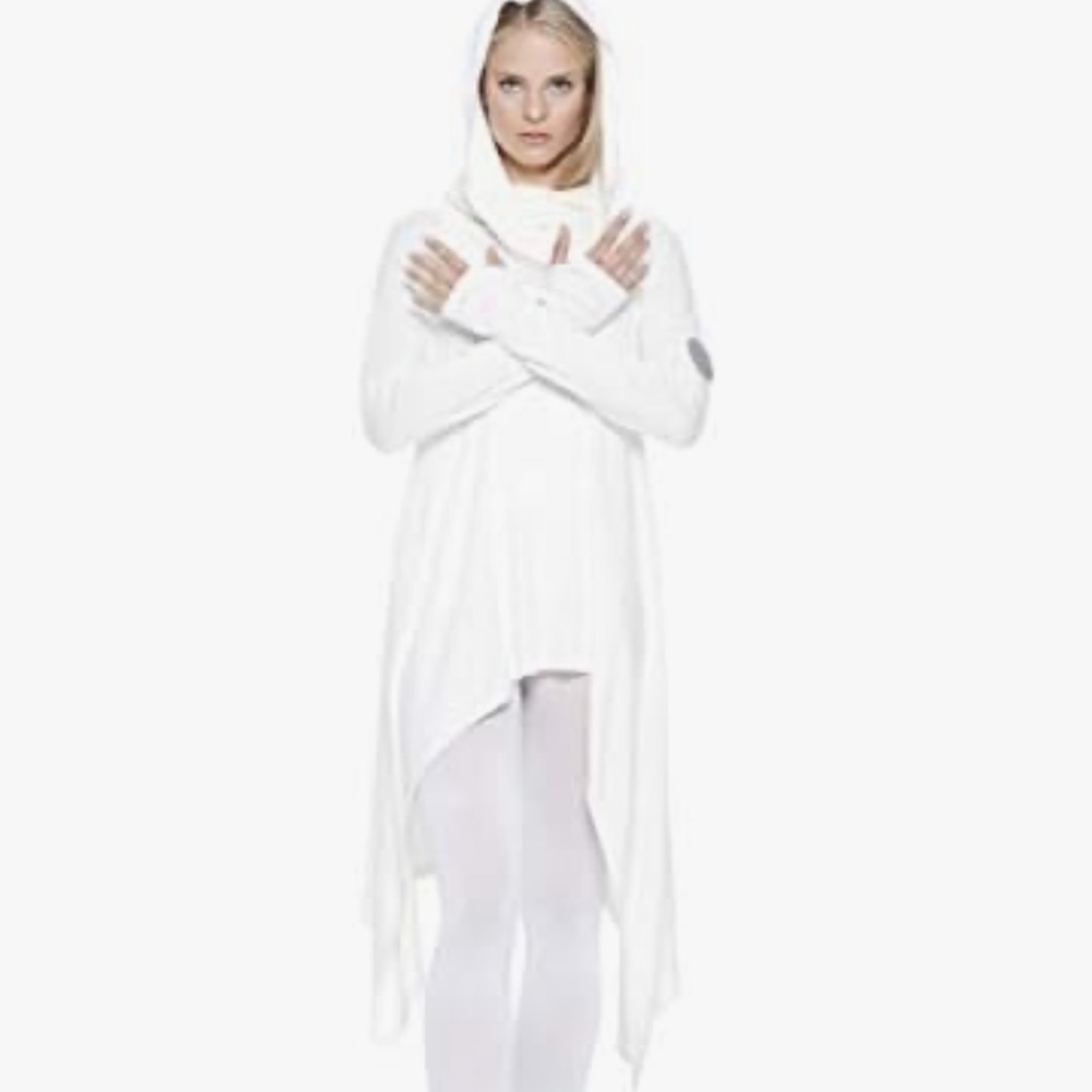 Musterbrand x Star Wars x Disney Leia Organa Sweater Tunic - Picture 2 of 10